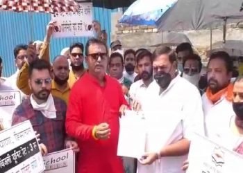 Ludhiana: Shiv Sena warns of dharna, Congress leader accepts demands