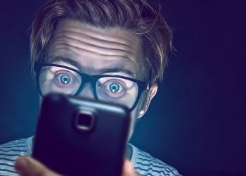 Are Smartphones Harmful to Eye Health and How to Protect Your Eyesight?