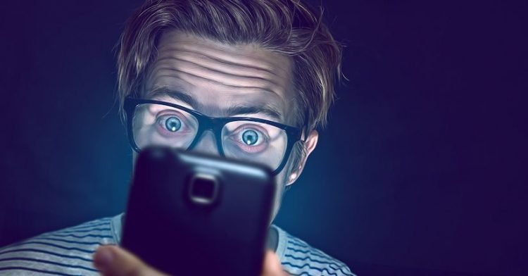Are Smartphones Harmful to Eye Health and How to Protect Your Eyesight?
