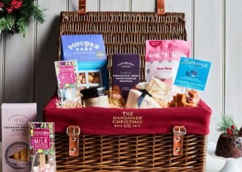 Why Should You Buy The Christmas Gift Baskets Online Rather Than Offline?