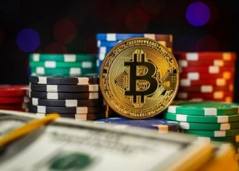 What are the benefits of playing in a cryptocurrency casino online?