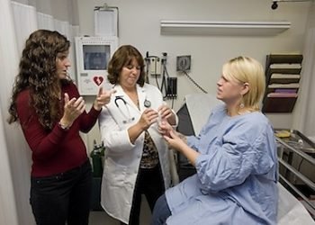 Understanding the Role of a Professional Medical Interpreter