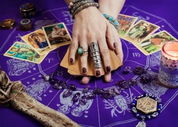 What Are the Benefits of Psychic Readings?