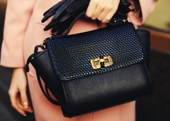 Tips to choose a handbag that are practical and delightful