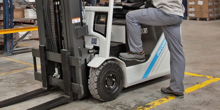 Simple tips for making use of a used forklift in a safe way