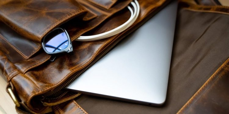 Tips for buying a leather laptop bag