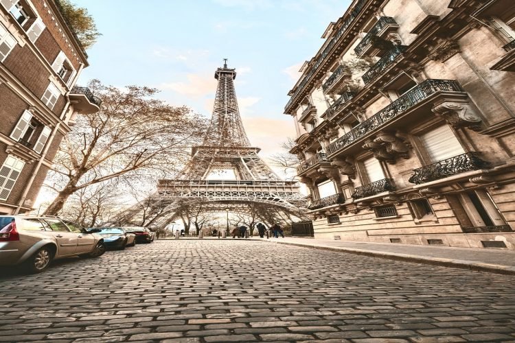 UpperKey Offers Advice for Expats on Renting an Apartment in Paris