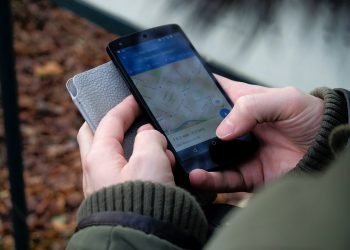 How Does Google Maps Help to Reach Destinations on Time?