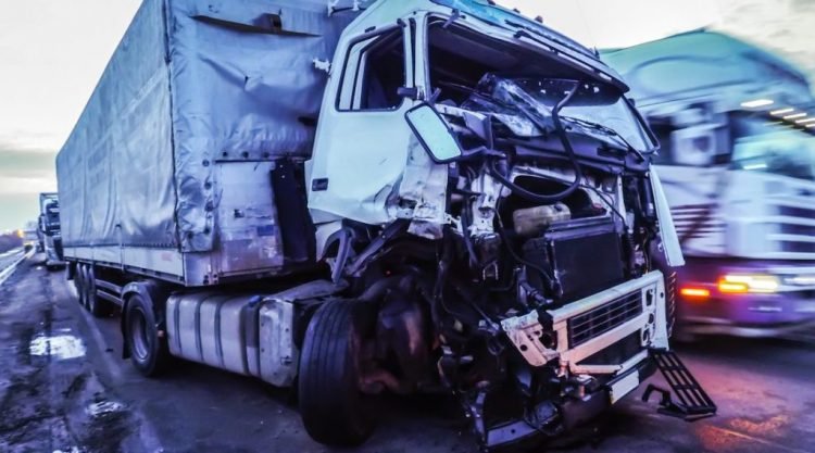 What Should You Expect From an Experienced Truck Accident Attorney?