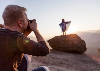 How to become a photographer