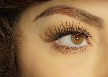 The procedure, Cost, and Side Effects of Eyebrow Transplantation