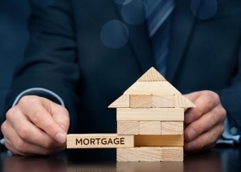 How to Choose the Right Mortgage Broker: A Comprehensive Guide