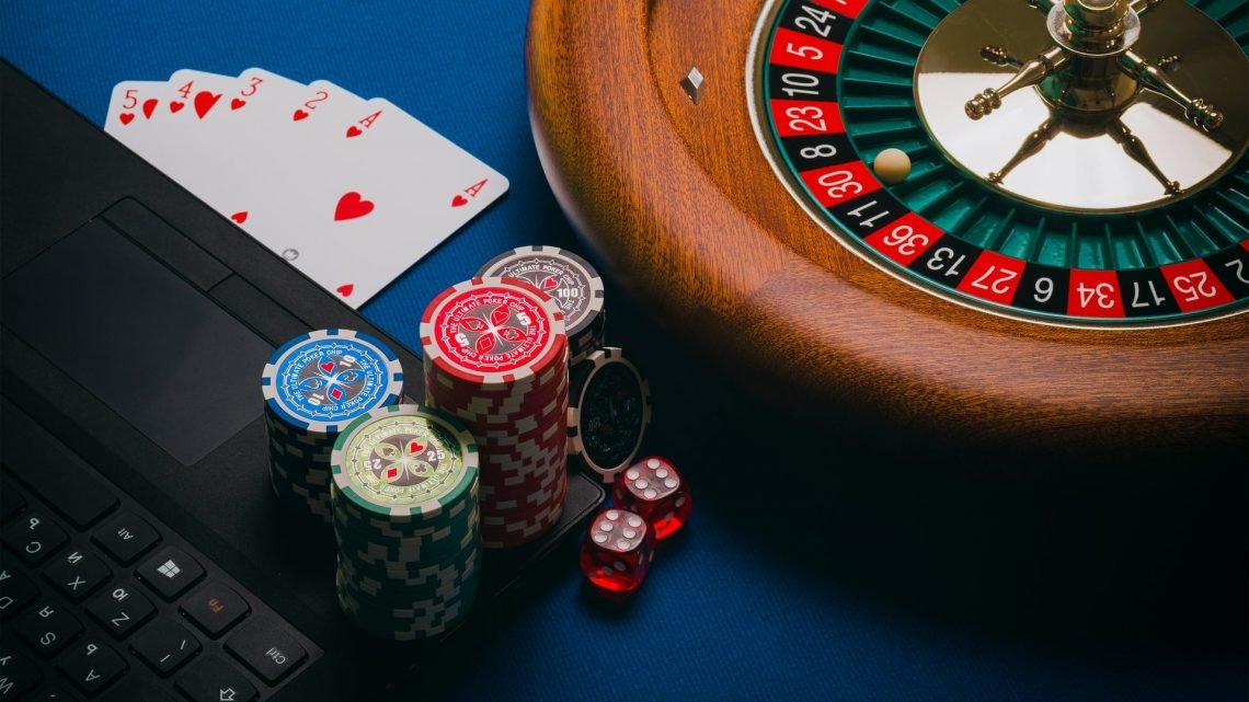 Top 8 Tips to Become an Online Casino Pro