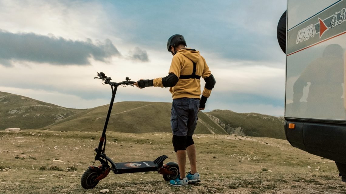 Electric Scooters & the Sports: What are the Similarities?