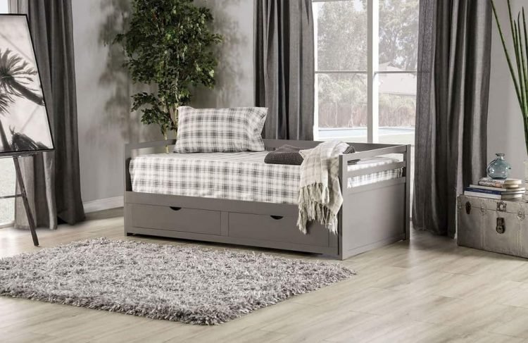 7 Home Items You Can Place in the Daybed Storage