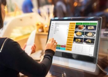 POS System For Restaurant: Benefits, Cost, Tips & More!