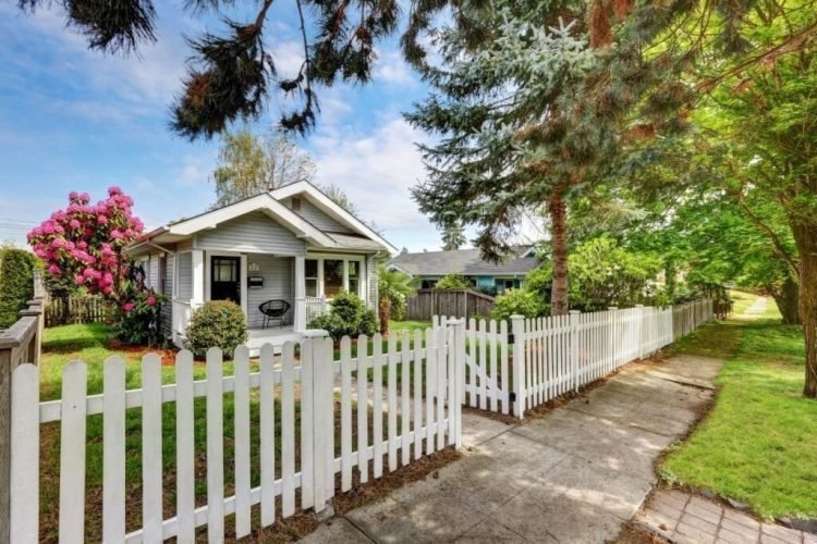 How to Choose the Right Fence for Your Property: Why High-Quality Fences Matter