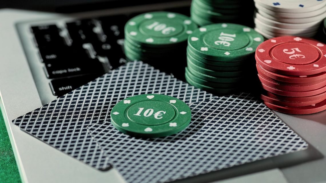 Online casinos offer a wide variety of casino games