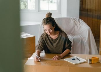 Moving Out Checklist: Simple Guide to Moving out After a Divorce