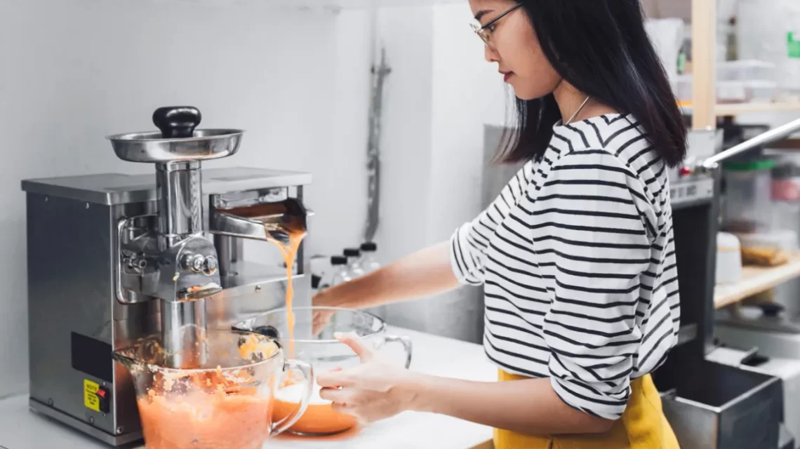 How to Get the Most Out of Your Juicer Without Risking Your Health
