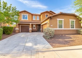 What factors to consider while buying a home in Buckeye?