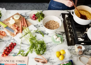 In a Cooking Rut? Here Are 6 Ways to Get Out of It