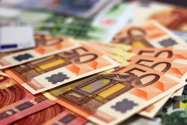 Why Every Business Needs a Currency Trading Strategy