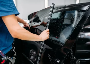 How to Choose Car Window Tinting Services: Everything You Need to Know