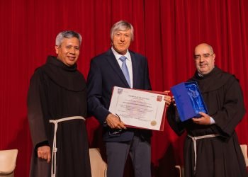 Alejandro Roemmers awarded in Rome