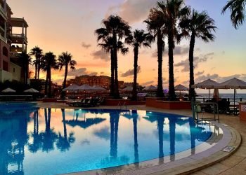 11 Tips for Finding the Lowest Possible Hotel Prices