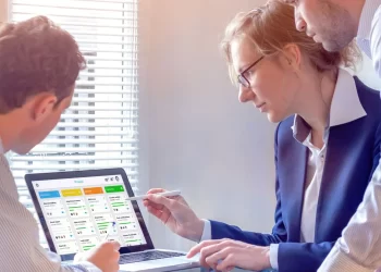 The Crucial Role of Change Management Tools in Compliance: Navigating the Waters of Transformation