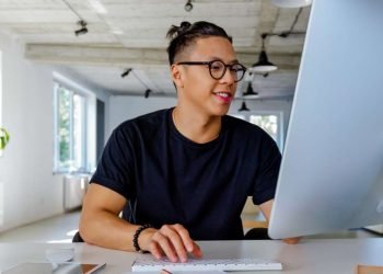 In-Demand IT Jobs: How to Land Them Through Staffing Agencies