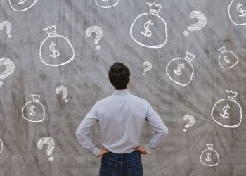 The Trading Dilemma: Psychology Parallels, Divergent Destinies