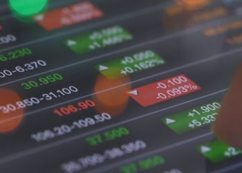 How to Analyze Stock Market Trends and Charts: A Guide for Stocks Trading