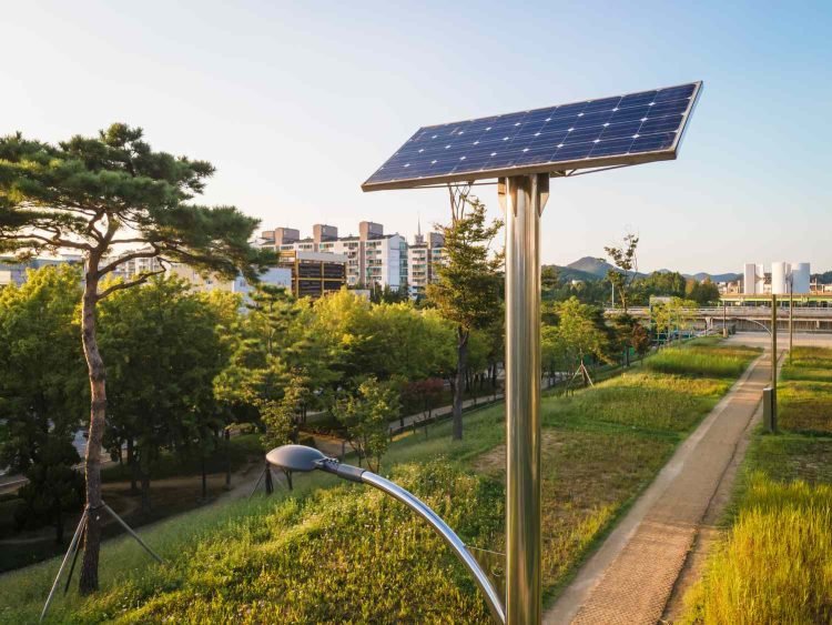 Illuminate Your Path: Methods for Configuring Solar Street Lighting Systems