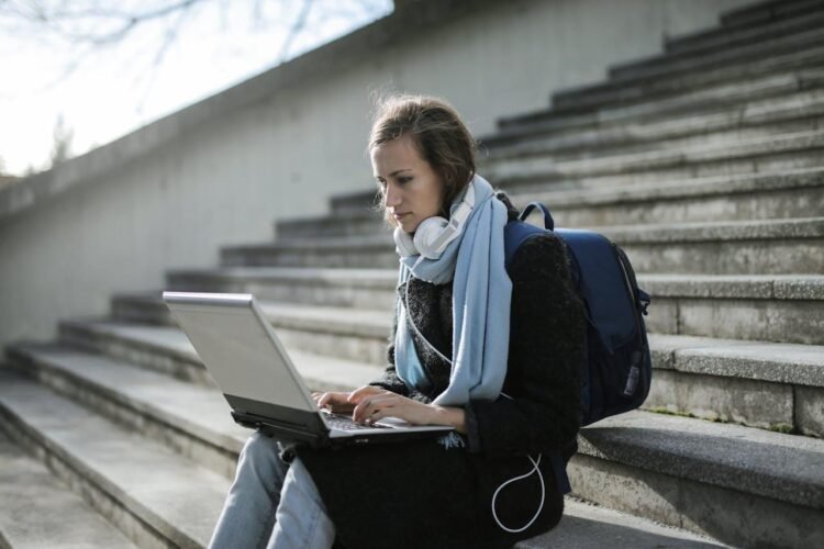 Navigating the College Application Process as an Online Student