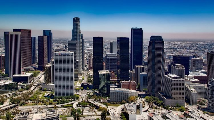 How to Cut Moving Costs in 2024 and what do people pay in New York, Chicago, Houston and LA