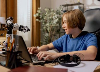 How to Get Teens Interested in Computer Science