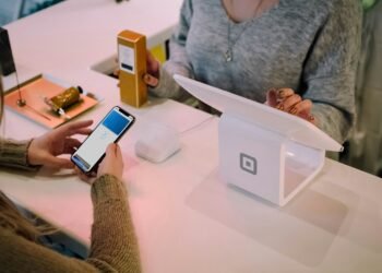 BNPL vs. Credit Cards: Which Is Better for You?