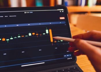 The Benefits of Online Investment Courses for Busy Professionals