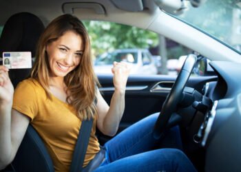 Driving School App: Simplifying Learning with Convenient Access to Lessons