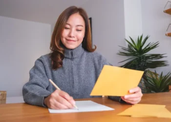 How Migaku Enhances Your Textbook Learning