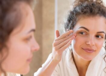 Say Goodbye to Dryness and Wrinkles: Nourish Your Skin and Nails with Collagen