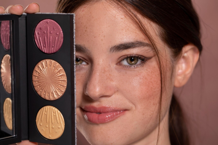 How to Choose and Apply Blushes for a Natural Glow