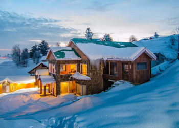 8 Stunning Indian Destinations to Experience Snowfall This Winter